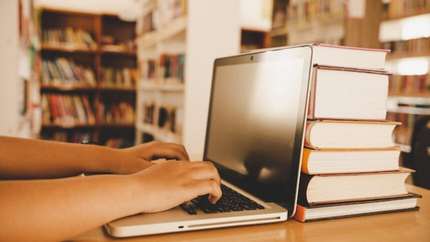 Comparaison des critères essentiels pour choisir une librairie en ligne française depuis l’étranger