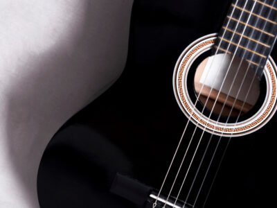 Guitare acoustique ou électrique : comment choisir ?