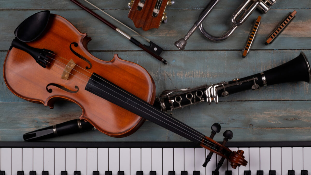 Instruments à vent, claviers et plus : explorez le monde de la musique