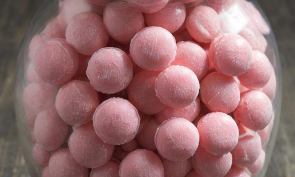 Les bonbons roses : une touche gourmande et colorée pour tous vos événements festifs !