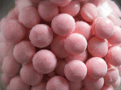 Les bonbons roses : une touche gourmande et colorée pour tous vos événements festifs !