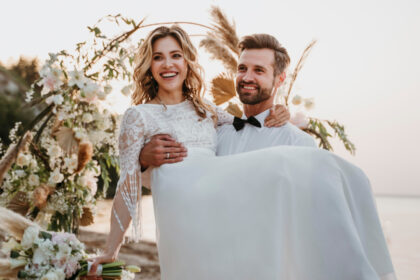 Mariage champêtre : le nœud papillon, accessoire qui fait toute la différence