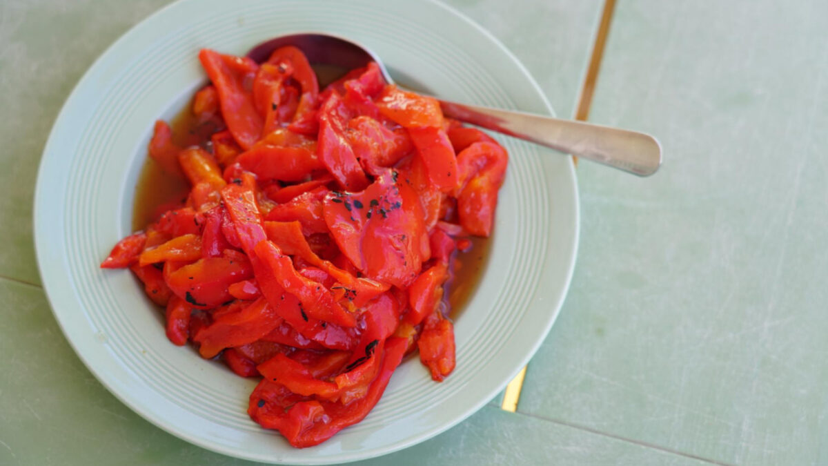 Poivrons confits : un accompagnement parfait pour vos plats